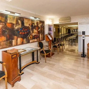 Hotel Center 2, Rom